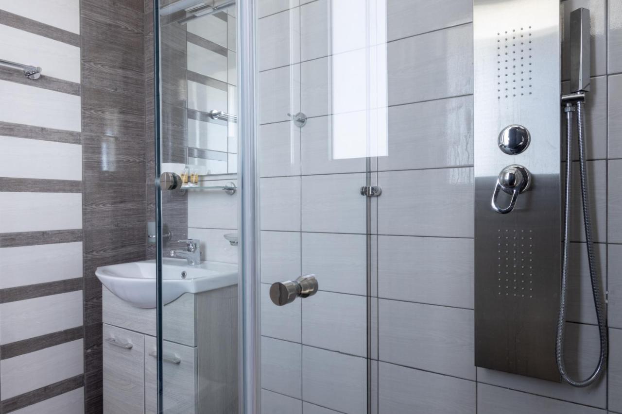 Modern Apt In Glyfada A Breath Away From The Sea - The View Athen Exterior foto